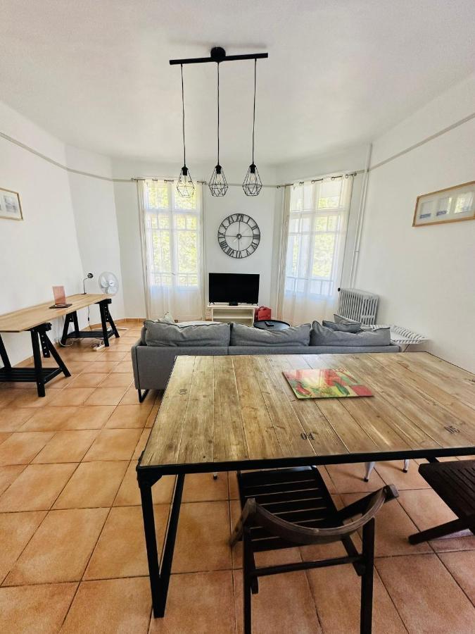 Appartement Lumineux Et Spacieux 2 Chambres Avec Parking Gratuit Dans La Rue Perpinhã Exterior foto