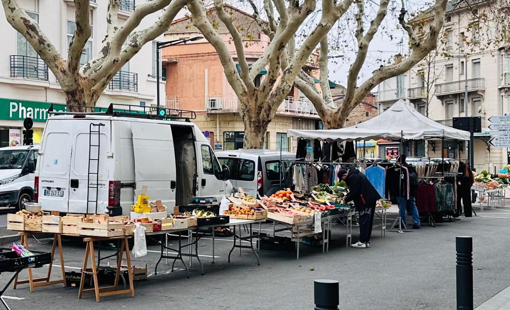 Appartement Lumineux Et Spacieux 2 Chambres Avec Parking Gratuit Dans La Rue Perpinhã Exterior foto