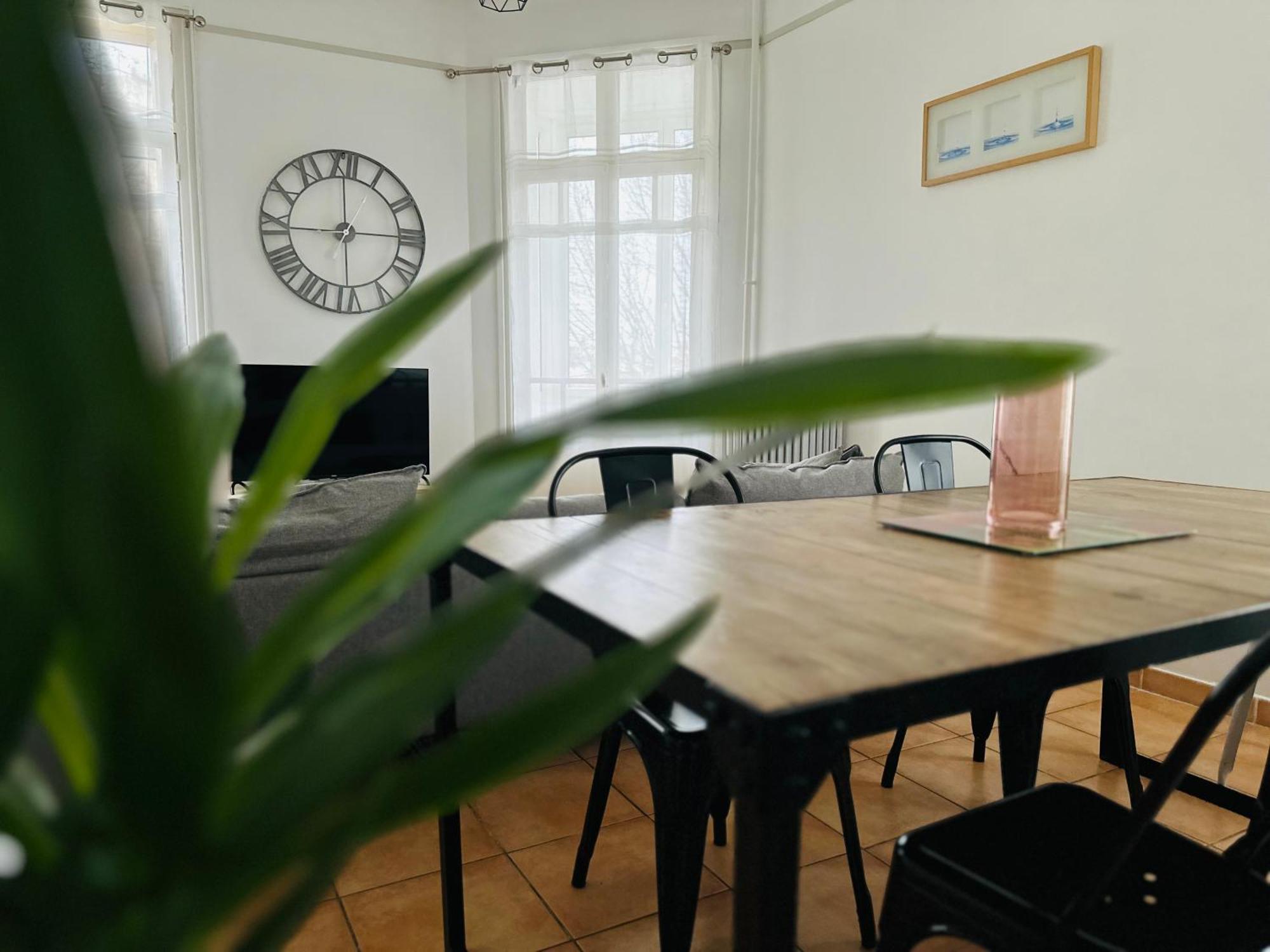 Appartement Lumineux Et Spacieux 2 Chambres Avec Parking Gratuit Dans La Rue Perpinhã Exterior foto